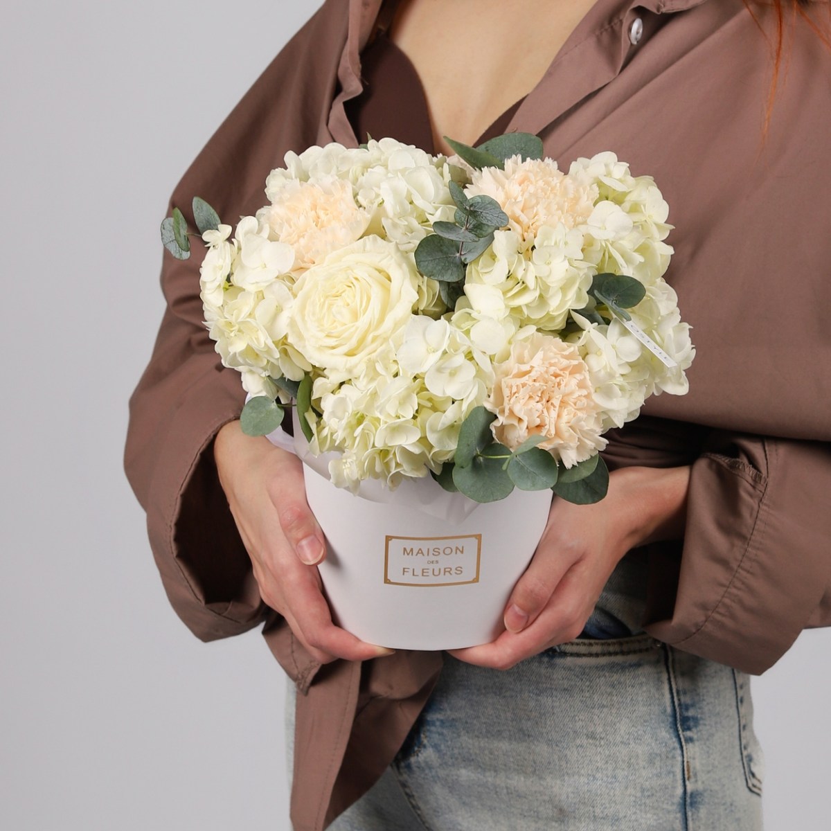 korobka s gortenziej i rozoj 3